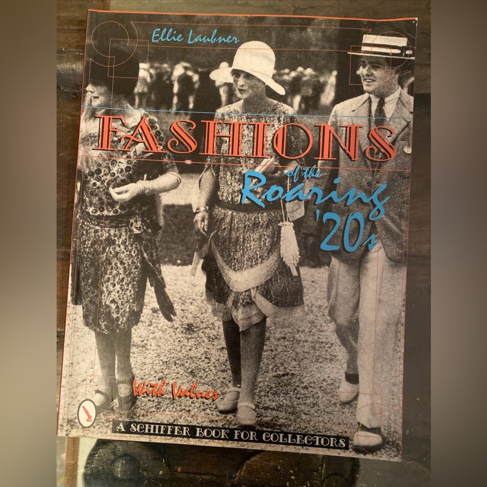 Fashions of the Roaring 20’s by Ellie Laubner (1997, Trade Paperback)